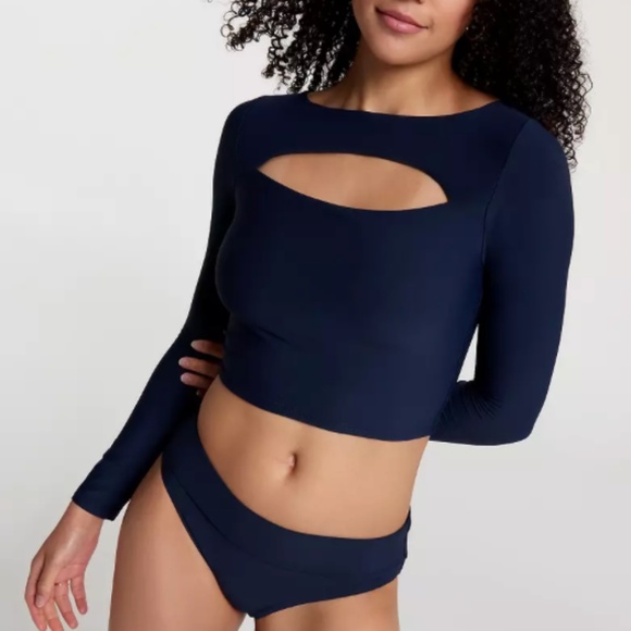 CALIA Swim Cropped Long-Sleeve Rashguard Black / White Floral (Size M) - Picture 7 of 8